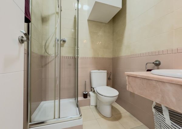 Carrer Nou de la Rambla, Barcelona, Catalonia