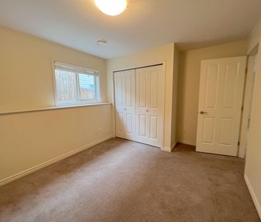 June 1: 2 bedroom, 1 bath walkout suite – Upper Mission - Photo 6
