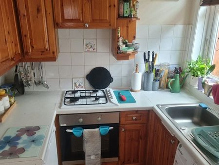 Semi-detached house to rent on - Photo 4