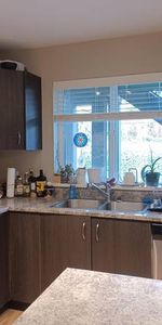 2 Bed 1 bath ground level suite - walking distance to Ocean & Sooke co - Photo 3