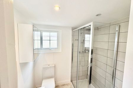 Commercial Street - Photo 2