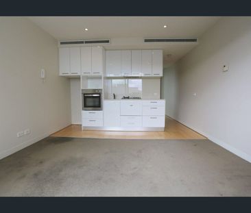 SECURE ONE BEDROOM Apartment in PRIME LOCATION - Photo 2