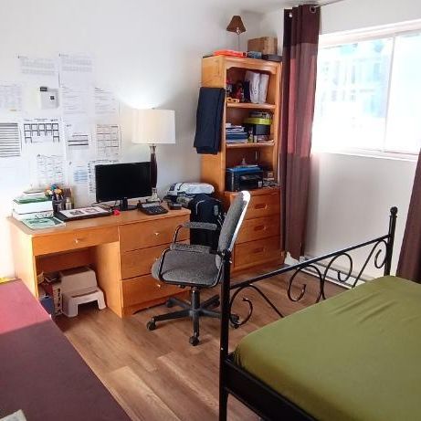 51/2 a Boisbriand dispo 1Juillet 2025 internet 2 stationnements, Loker, Thermopompe - Photo 1