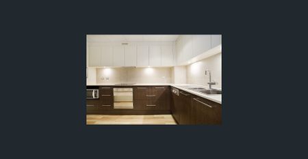 Broughton House | Renovated Historic Furnished Two Bedroom Apartment - Photo 3