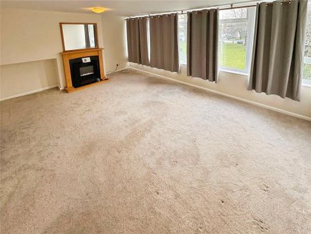 3 bedroom flat to rent - Photo 2