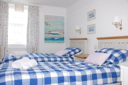 3 bedroom terraced house to rent - Photo 4