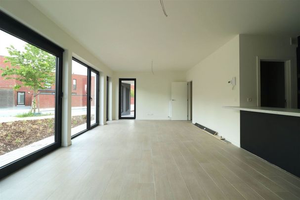 Modern appartement met groot terras - Photo 1