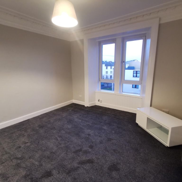 180 Strathmartine Road, Coldside, Dundee - Photo 1