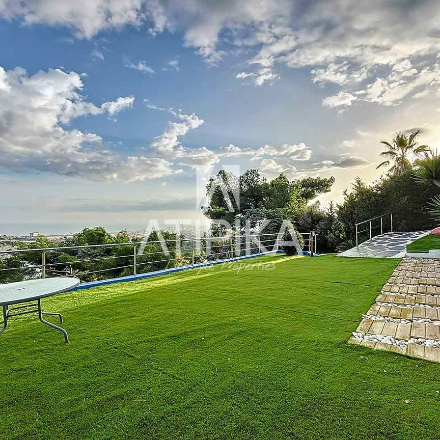 Casa en alquiler con vistas al mar y piscina en Mas Ram, Badalona - Photo 1