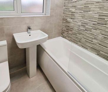 The Rake, Bromborough, CH62 - Photo 3