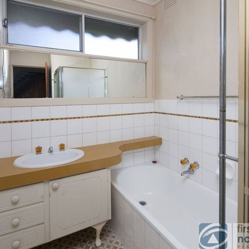 5 / 6 MacPherson Street, Dandenong - Photo 1