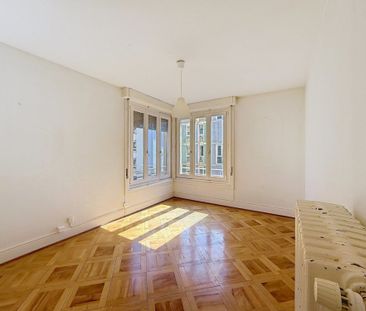 Bel appartement de 2 pièces en cours de rénovation proche du centre... - Photo 2
