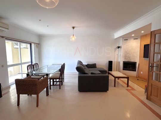 Apartamento T4 em Lisboa - Photo 1