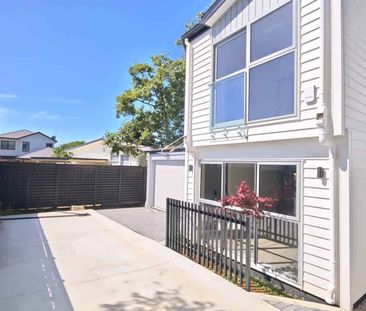 Brand New 3 Bedroom, 2.5 Bathroom in Beach Haven - Photo 4