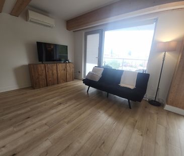 Condo moderne de 2 chambres, semi meublé, au 7? étage! - Photo 1