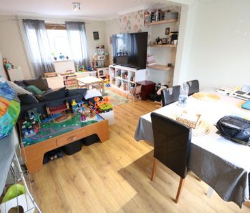 3 bedroom terraced house to rent - Photo 5
