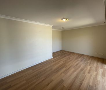 Modern Comfort in Quiet Cul-De-Sac - Photo 3