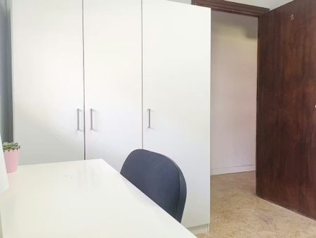 Calle de Beatriz de Bobadilla, Madrid, Community of Madrid 28040 - Foto 4