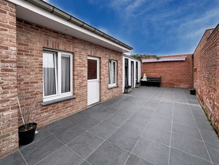 Prachtige en ruime woning in het centrum van Koekelare - Photo 3