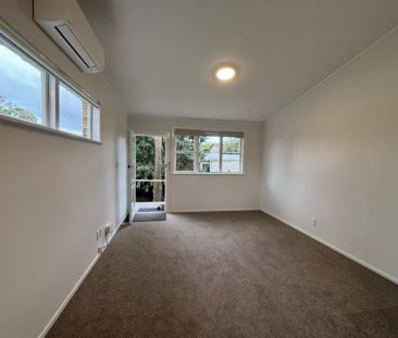 RENOVATED TWO BEDROOM UNIT IN ELLERSLIE - Photo 6