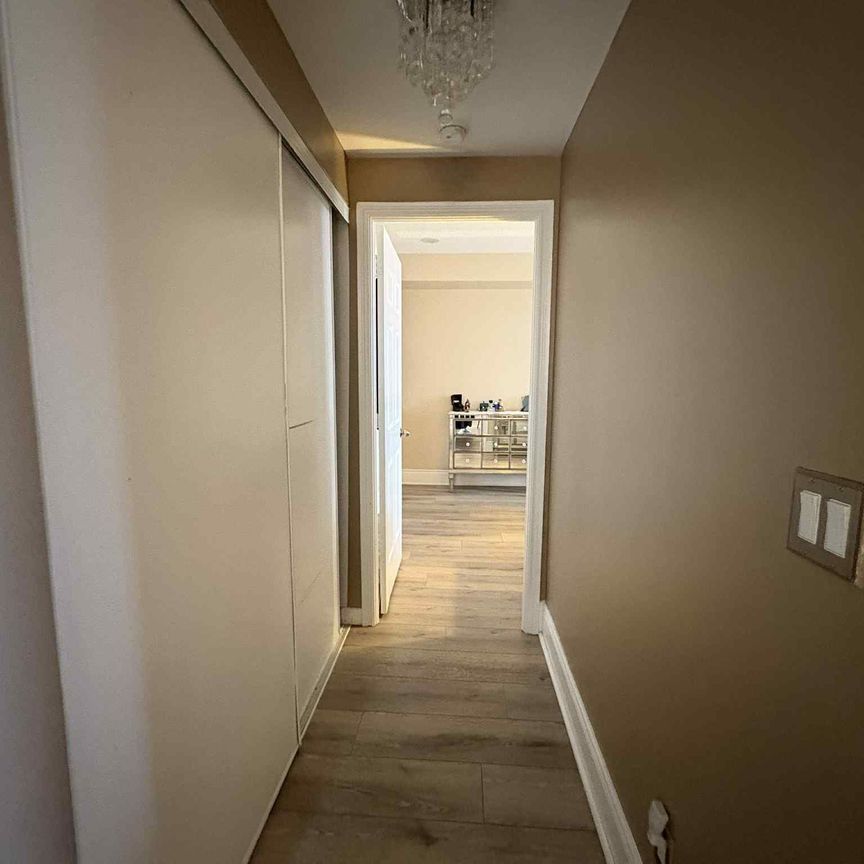 For Lease - 3888 Duke of York Boulevard Unit# 3024, Mississauga, Ontario - Photo 1