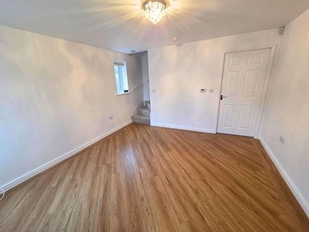 2 bedroom semi-detached house to rent - Photo 2