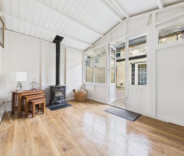 2 bedroom terraced house to rent - Photo 3