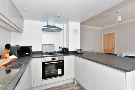 2 bedroom cottage to rent - Photo 2