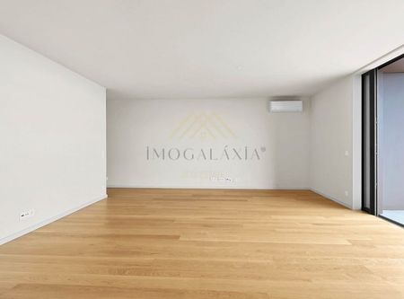 Santa Marinha e São Pedro da Afurada, Porto District - Photo 4