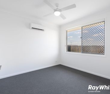 Fantastic Modern 4-Bedroom Family Home! - Photo 4