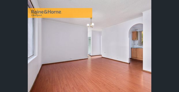 Large Three Bedroom Unit!! - Photo 1