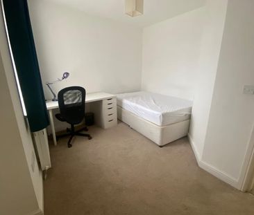 3 Bed Terraced House, Chilworth Street, M14 - Photo 4