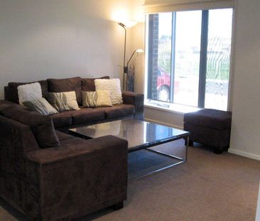 HANDY LOCATION TO DEAKIN UNIVERSITY AND EPWORTH HOSPITAL - Photo 5