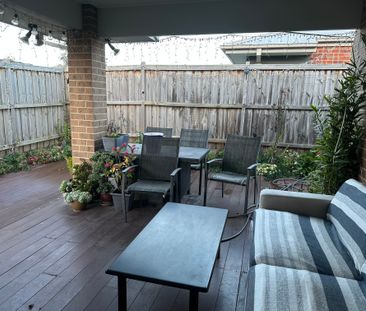Cranbourne East - Photo 6