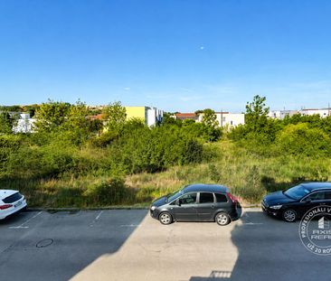 AXIS REAL | Slnečný 2-izb. byt, terasa a balkón, Stupava, V. Šikulu - Photo 5