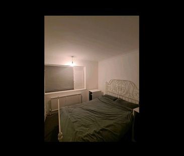 Room in a Shared Flat, Luton, LU2 - Photo 1