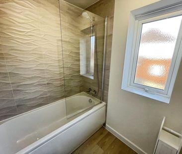 Chaff Cutter Grove, Stratford-upon-Avon - Photo 2