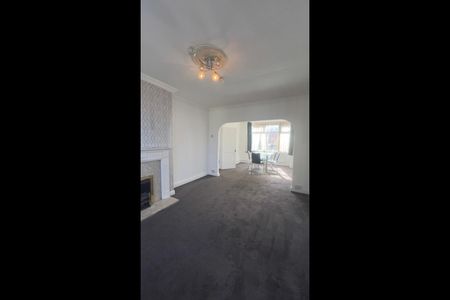 3 Bed Semi-Detached House, Milton Road, M32 - Photo 2