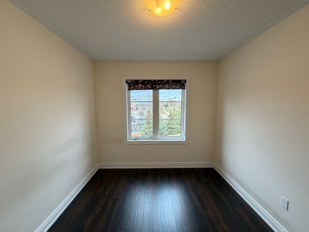 For Lease - 3 Mazarine Lane, Richmond Hill, Ontario - Photo 5