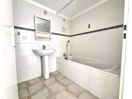 Location Appartement 2 pièces 40m² - Photo 3