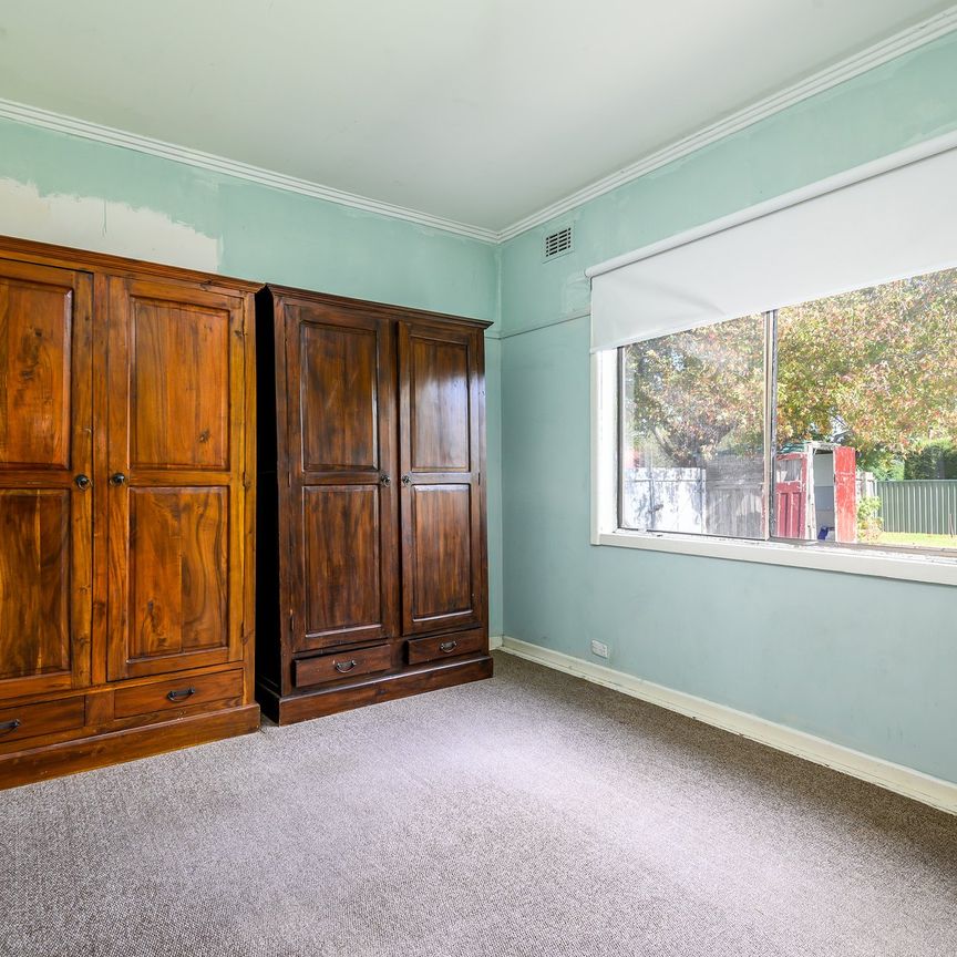 MONASH PROXIMITY, SPACIOUS COMFORT - Photo 1