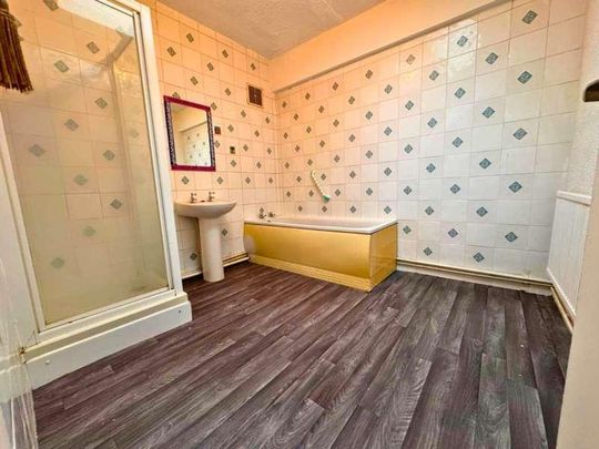 Stourbridge Road, Brierley Hill, DY5 - Photo 1