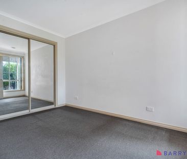 SPACIOUS UNIT IN A GREAT LOCATION!! - Photo 3