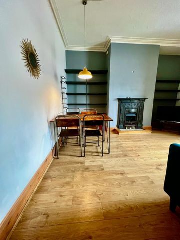 2 bedroom Flat To Let - Photo 2