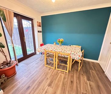 3 bedroom end of terrace house to rent - Photo 5