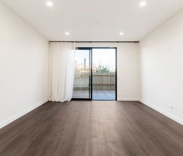 Contemporary Luxury Living in the Heart of Clayton - Photo 1
