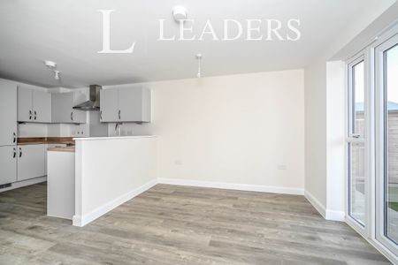 4 bedroom townhouse to rent Willowsway Road, Wixams, Bedford, Bedfordshire, MK42 - Photo 5