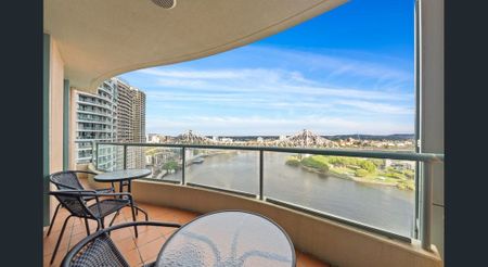 CITY APARTMENT WITH STORY BRIDGE VIEWS - LEVEL 19 - Photo 4
