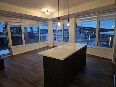 For Lease - 333 Sunseeker Avenue Unit# 217, Innisfil, Ontario - Photo 4