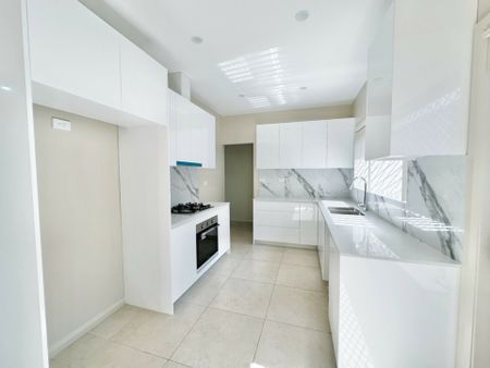 Newly Renovated Family Home In Prime Location! - Photo 5